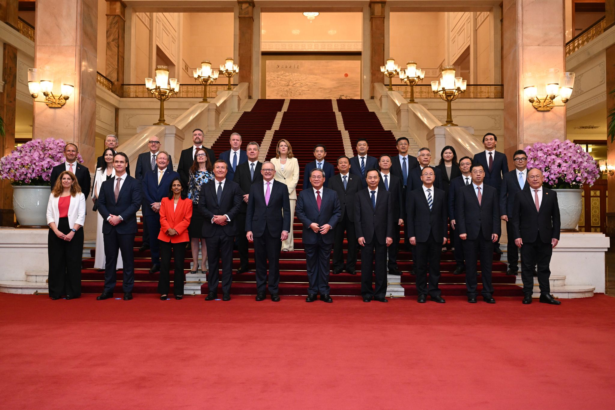 Group photo at the Australia–China CEO Roundtable in Beijing with Australian Prime Minister Anthony Albanese, Chinese Premier Li Qiang, Fortescue’s Dr Andrew Forrest and other business leaders (Source: Fortescue)